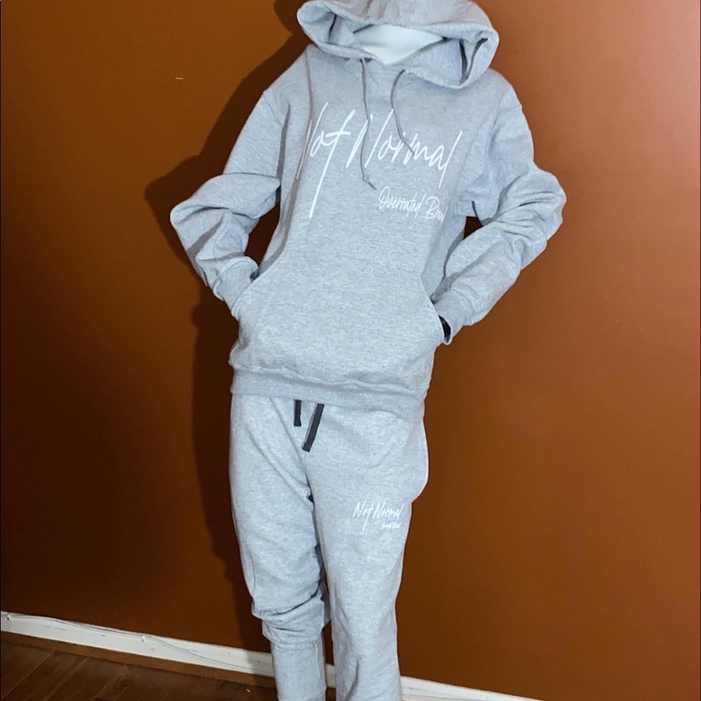 🚫🚫SOLD~New OVERRATED APPAREL unisex sweatsuit